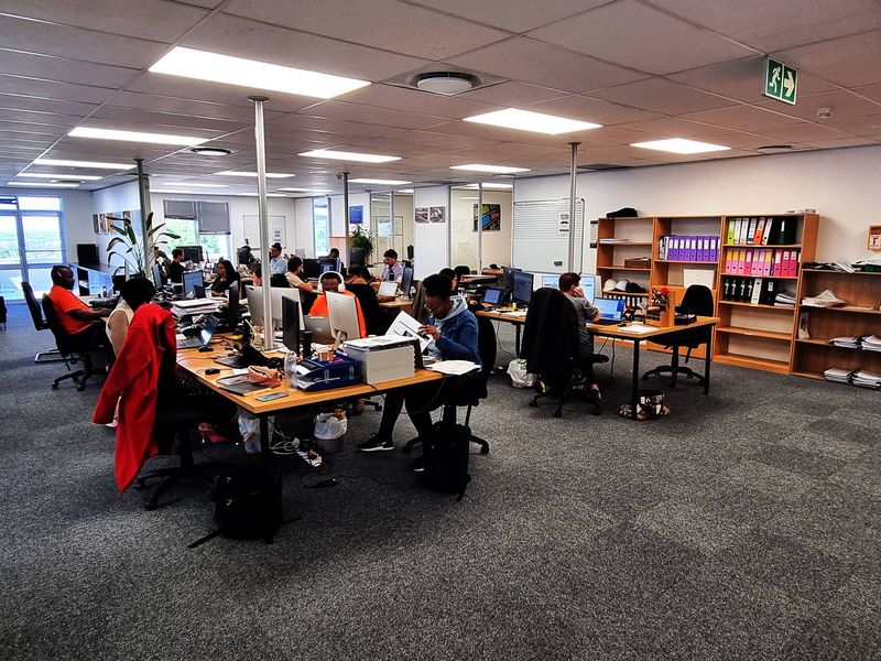 Beautiful First Floor Office in Steenberg Office Park - Photo 8
