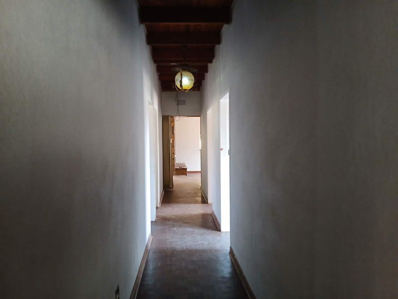 Family Home with Cottage for sale - Photo 8