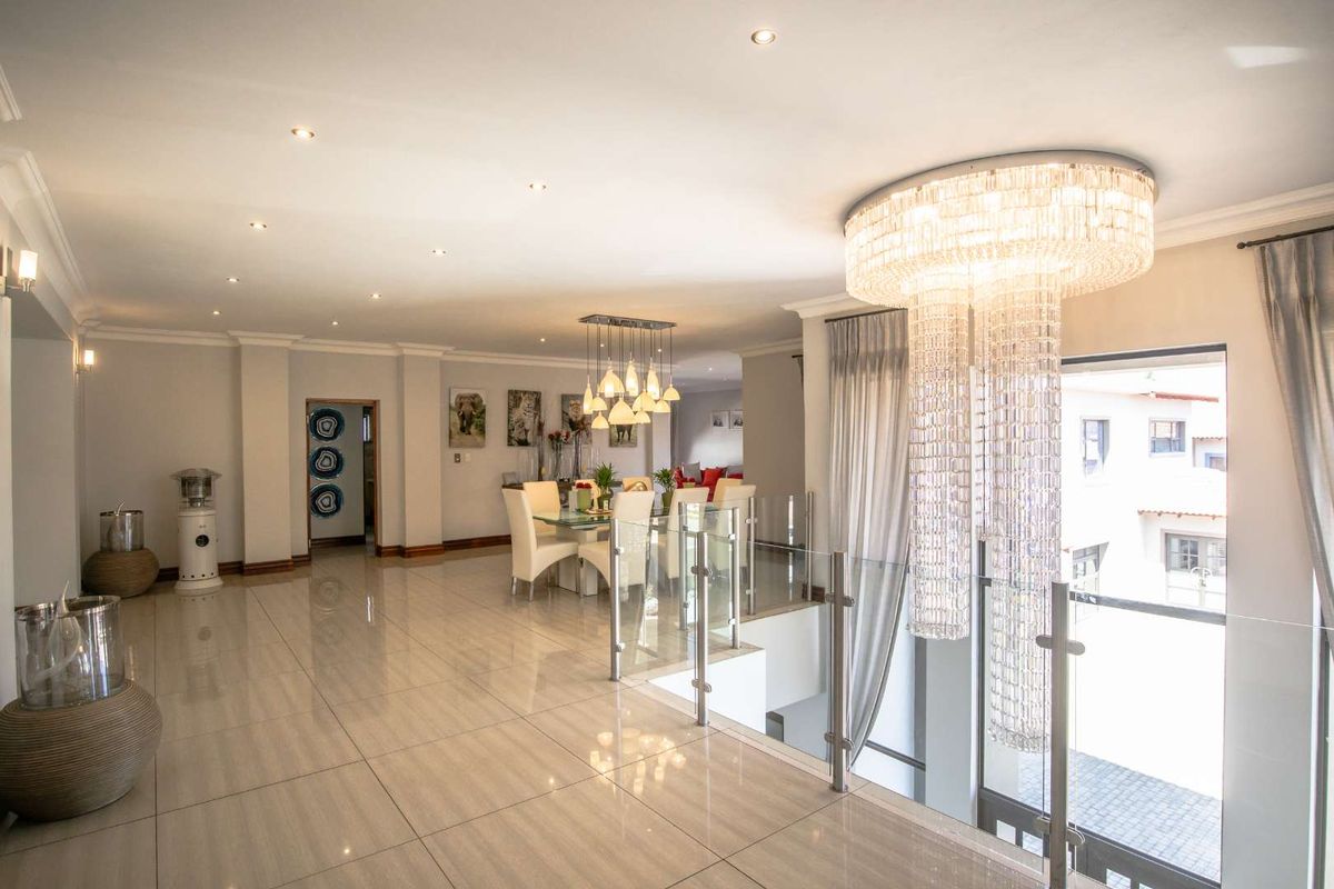Live Lavishly at Birdwood Estate - Photo 3