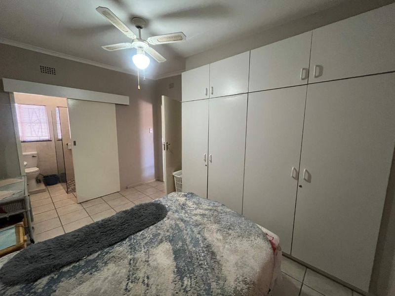 One-Bedroom Flat for Sale in Keidebees - Photo 3