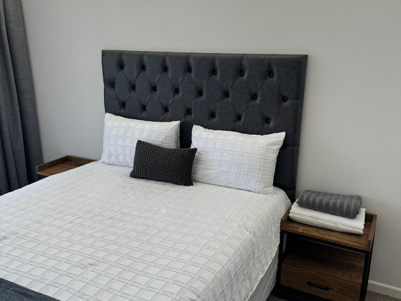 WELL SOUGHT AFTER FULY FURNISHED, APARTMENT TO RENT IN WINDHOEK CBD!! FREEDOM PLAZA!! AVAILABLE IMMEDIATELY!!! - Photo 4