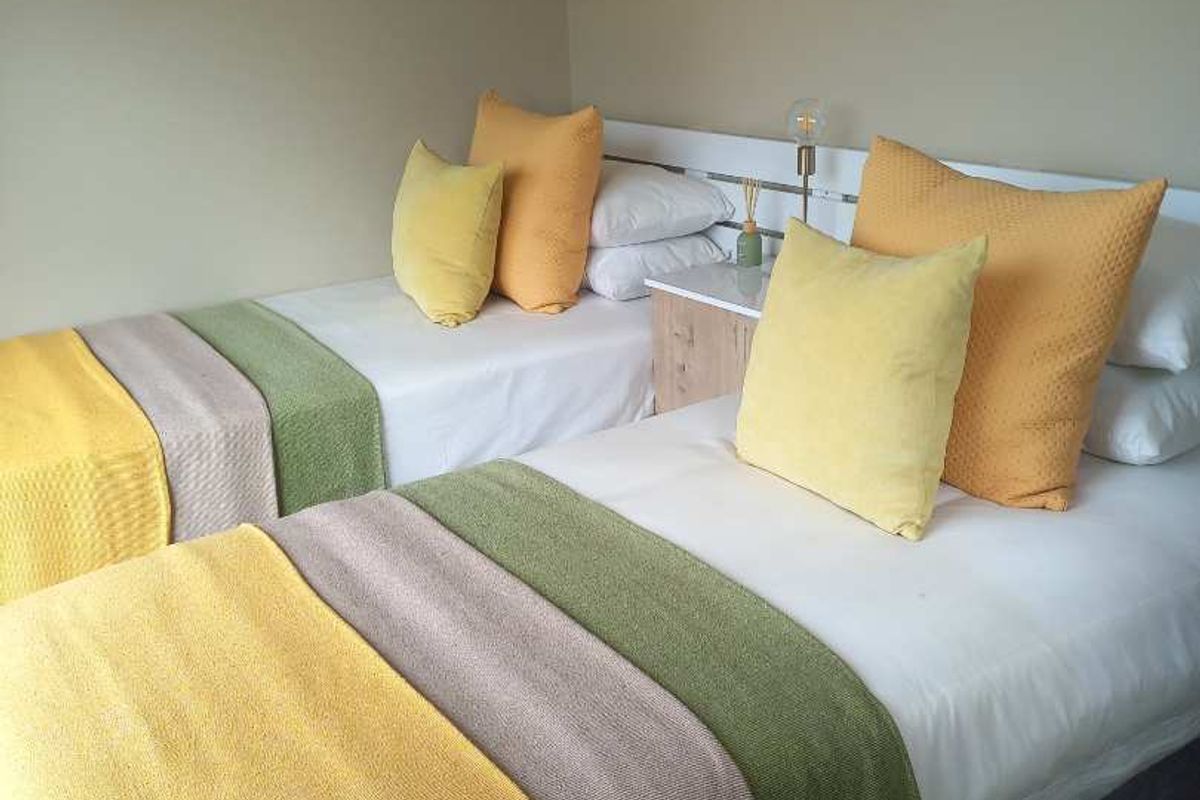 Wildlife meets everyday living - Photo 3