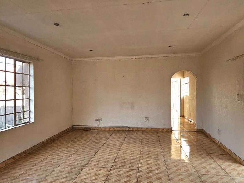 FREE HOUSE included! 1010 sqm grounds ans Massive 100Sqm cottage - Photo 7