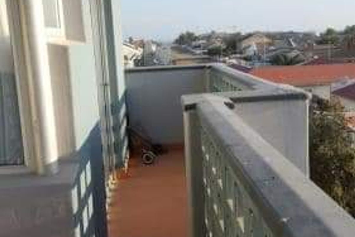 Beautiful 4Bedroom Townhouse For Sale - Photo 4