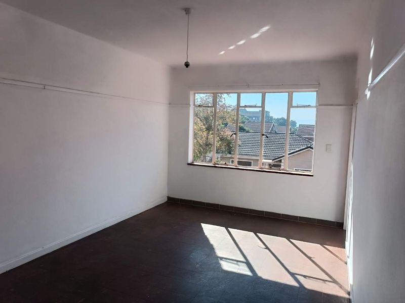 FOR SALE: Neat & Secure 1-Bed Gem – Perfect Starter Home or Investment! - Photo 8