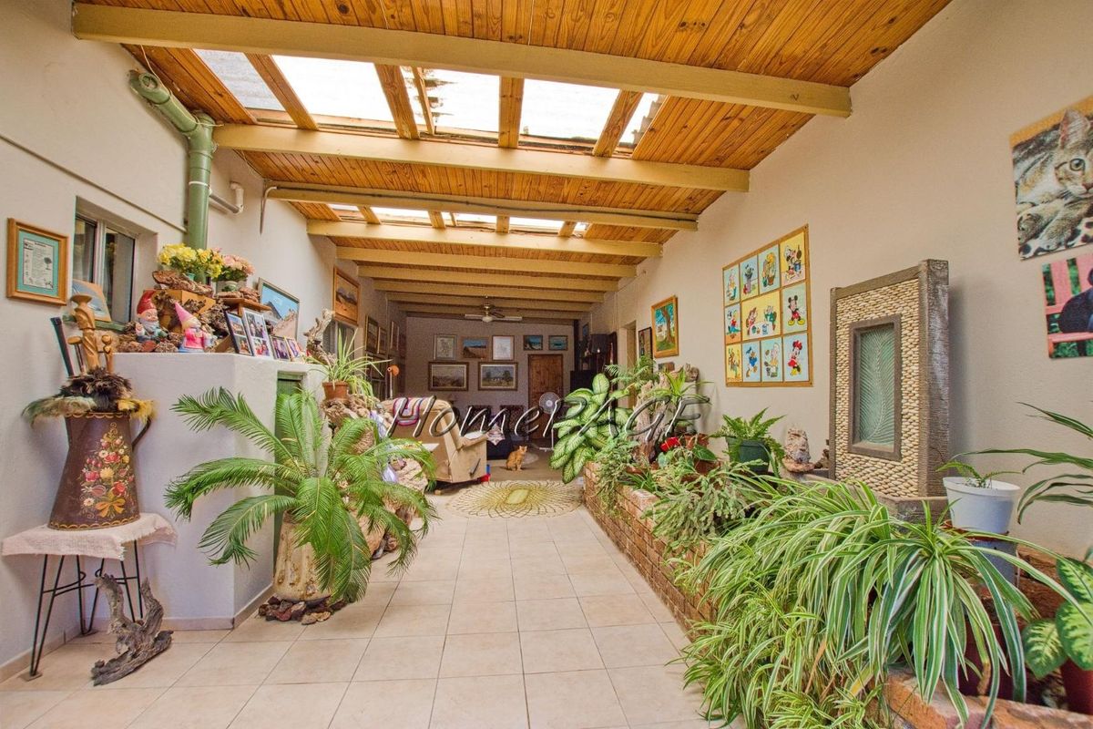 Ext 2, Henties Bay:  Enormous Home is for Sale - Photo 2