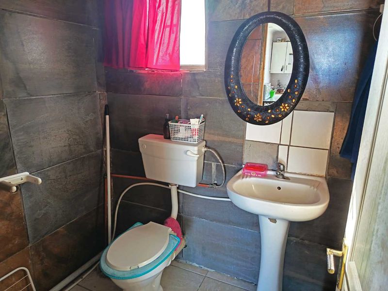 Jump on the Property Ladder - Photo 9