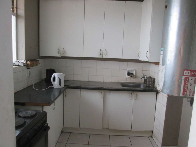 VERY BEAUTIFUL , NEAT AND CLEAN [2.5 ] TWO AND HALF BEDROOMS APARTMENT FOR SALE IN SUNNYSIDE  BARGAIN - Photo 10