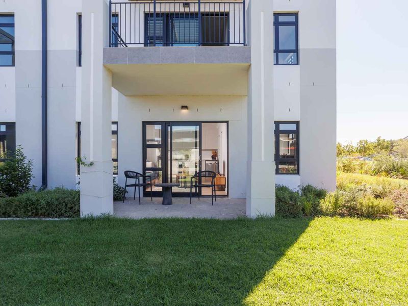 Contemporary One-Bedroom Val de Vie Evergreen Luxury Suite - Photo 9