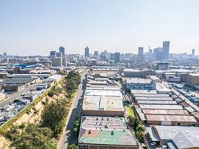 Top quality multi-use building for sale in Selby - Photo 4