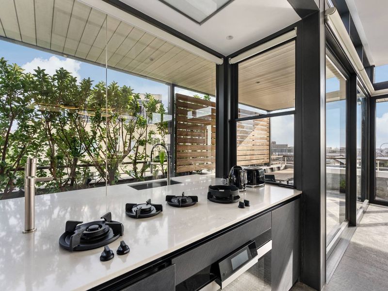 Unparalleled Luxury - Photo 8