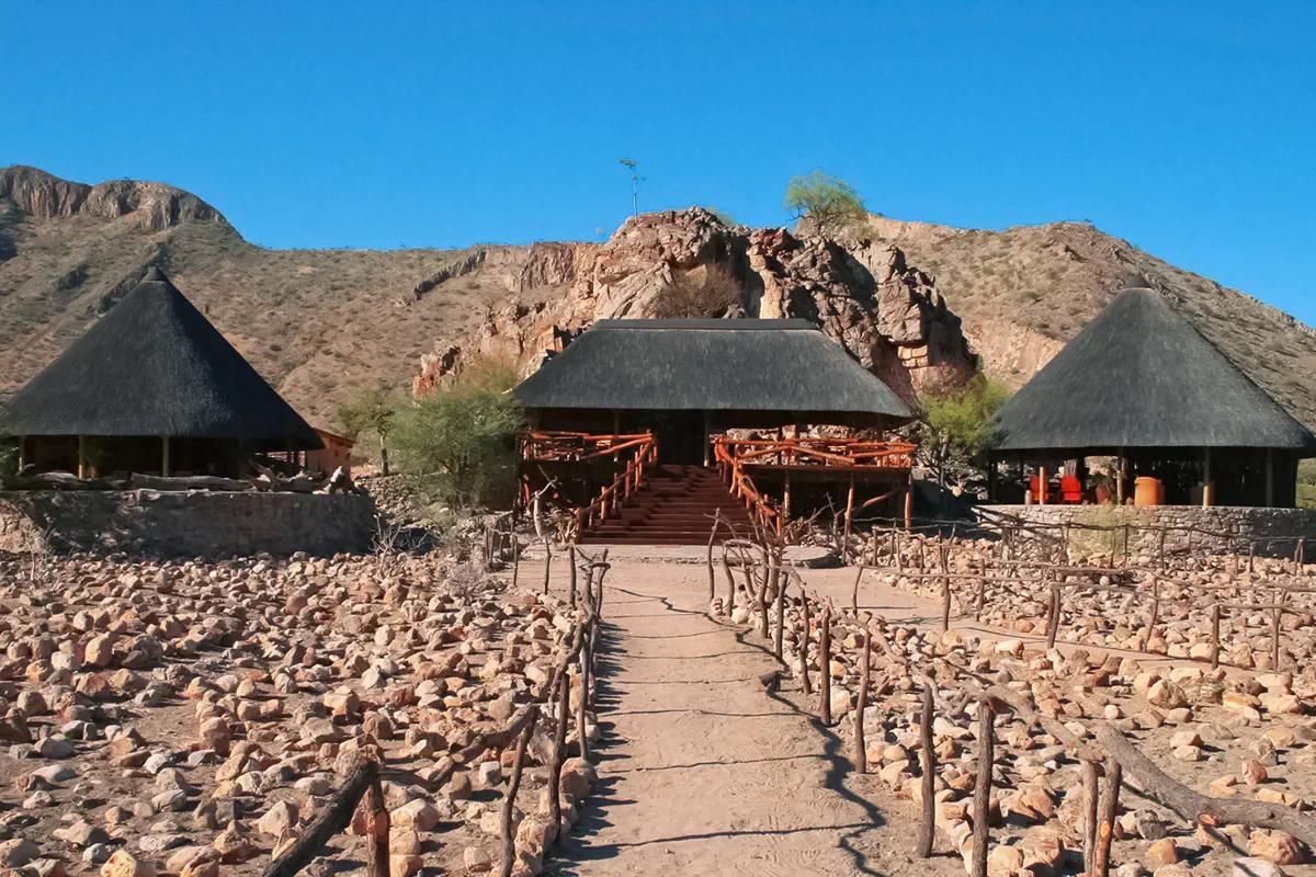 Invest in Paradise: Luxury Lodge with Adventure & Serenity - Photo 2