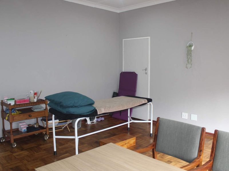 Prime 225m2 Commercial Office Space To Let – Fontana Road - Photo 9