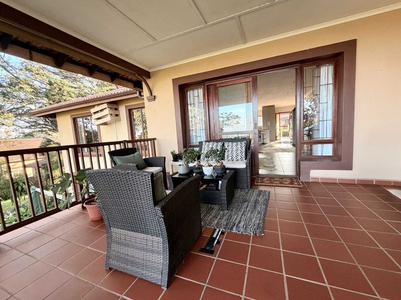 Beautifully Renovated 3 Bedroom Penthouse Apartment in Ballito - Photo 10