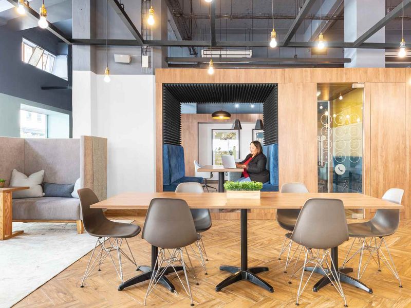 Beautifully designed serviced office space for 10 persons in SPACES 50 Long Street - Photo 5
