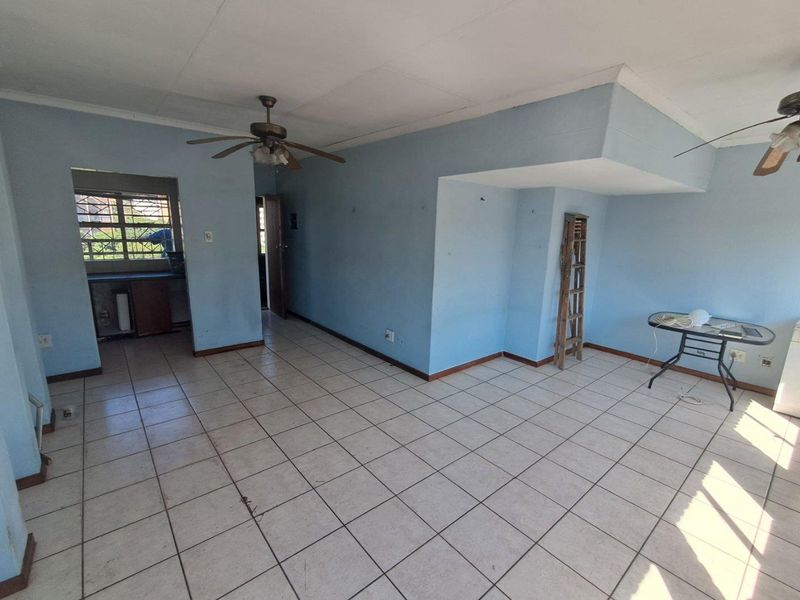 2 Bedroom Apartment In Sunnyside With A Potential For Rental - Photo 4