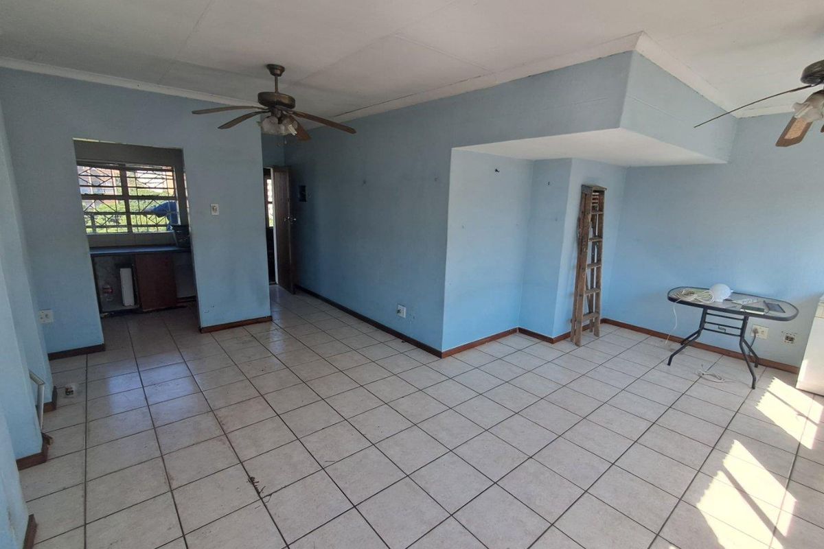 2 Bedroom Apartment In Sunnyside With A Potential For Rental - Photo 4