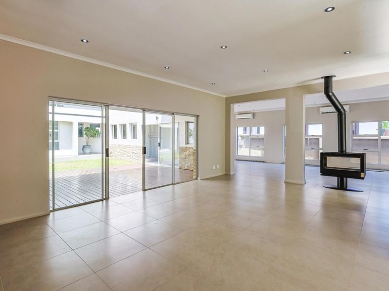 Newly Renovated 4 Bedroom Family Home in Family Oriented Security Estate - Photo 10