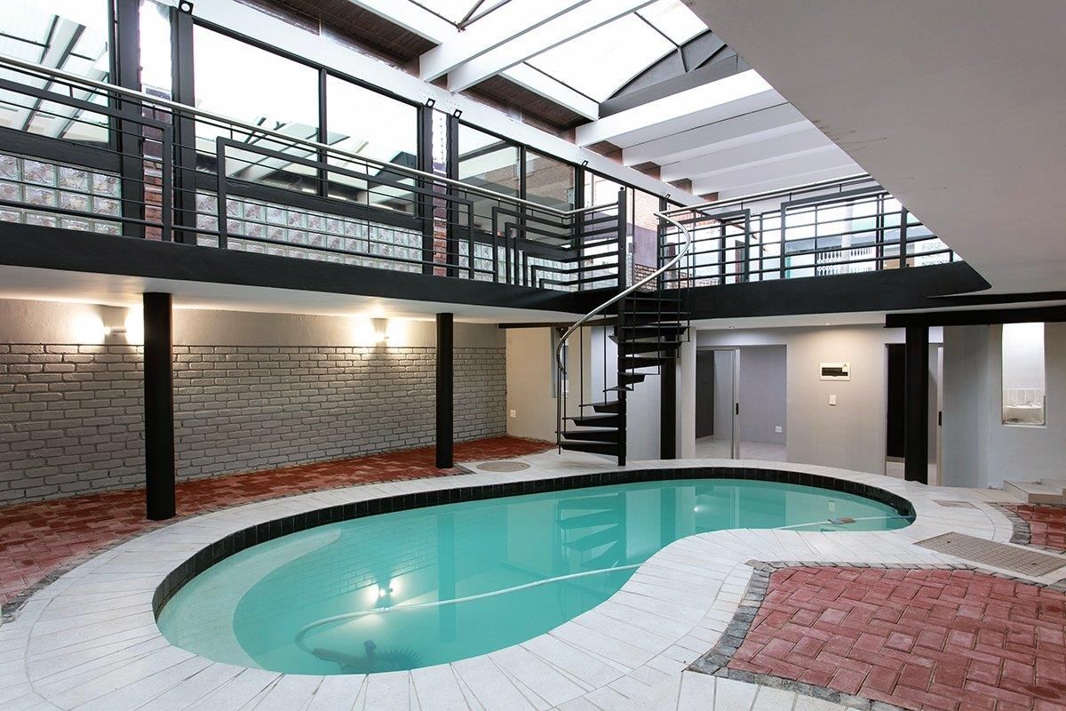 Stunning accommodation in Hatfield - Photo 4