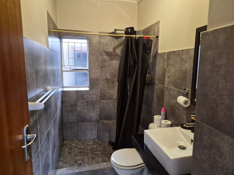 3-Bedroom Haven with a Private Garden Available 1 July 2026 - Photo 7