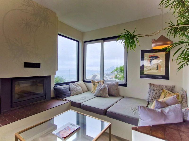 4-Bed Hillside Home with Natural Pool and Endless Ocean Views - Photo 6