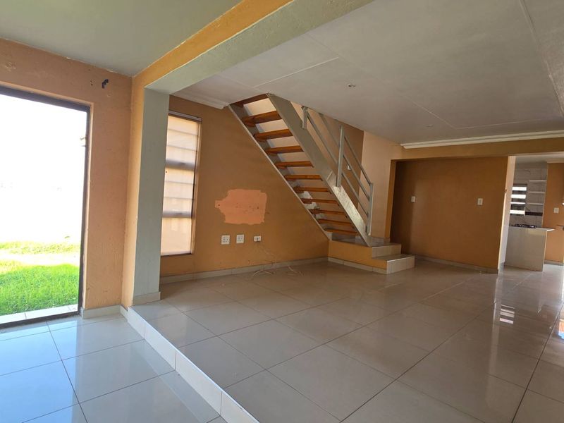 Exceptional Space, Endless Potential and Fantastic Entertainment Living - Photo 10