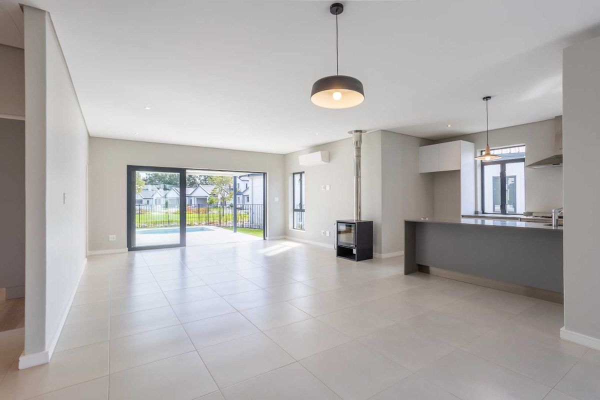 Unfurnished Family Home Available to Rent on Val de Vie Estate - Photo 3