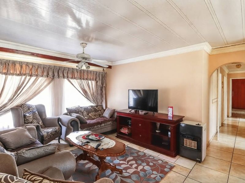 Discover Serenity: Your Dream Home Awaits - Photo 7