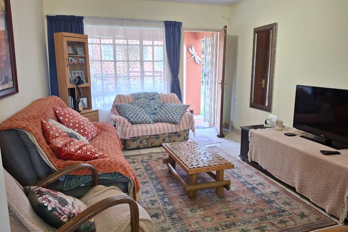 Ground Floor - Pet Friendly Townhouse For Sale In Farramere - Photo 5