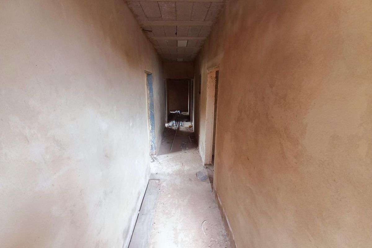 15 rooms incomplete house in West Park - Photo 5