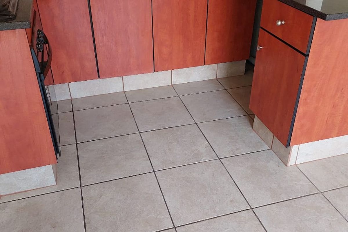TWO BEDROOM APARTMENT IN PRETORIA NORTH : 1 AUGUST 2026 - Photo 4