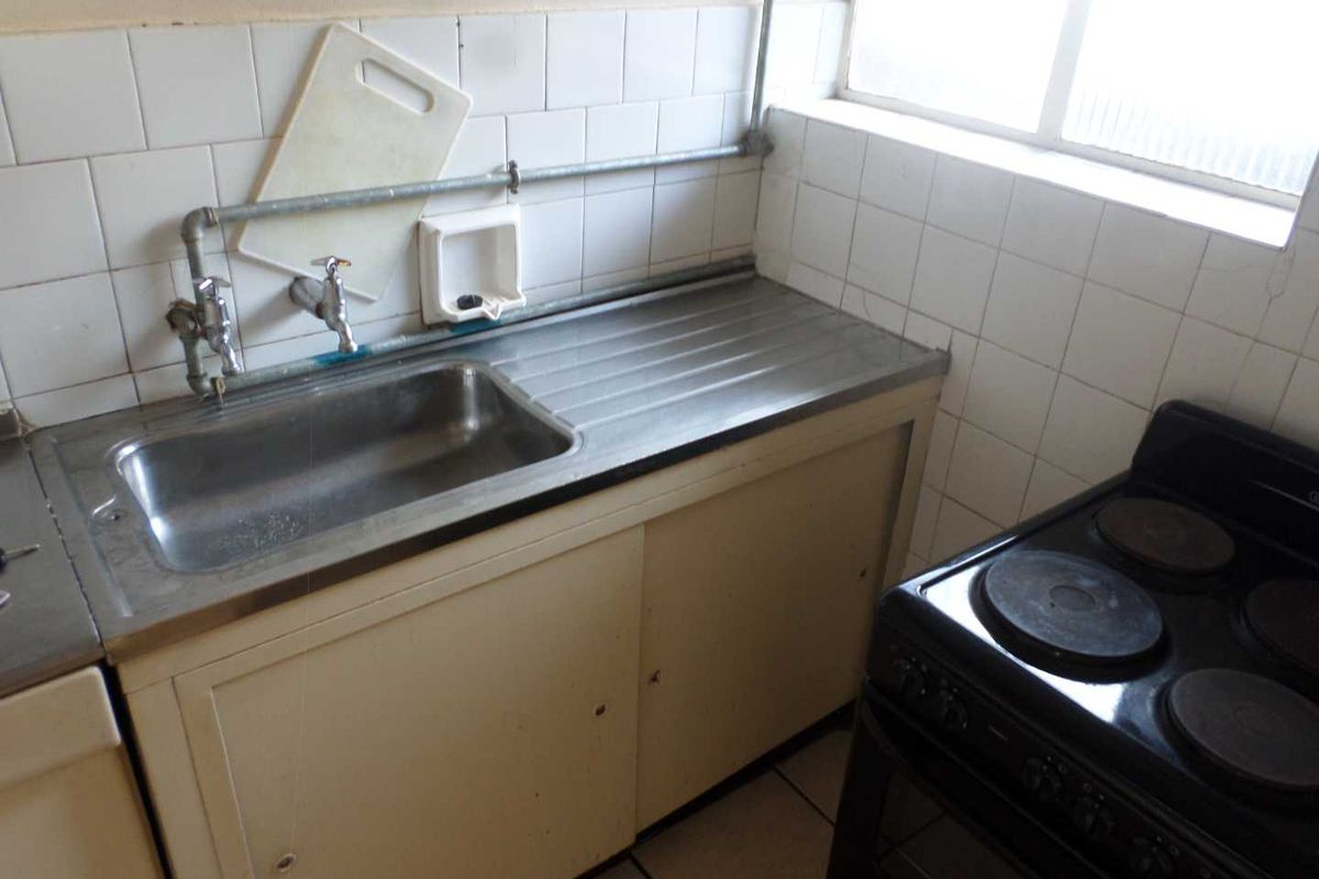 A BACHELOR FLAT TO RENT IN PRETORIA CENTRAL - Photo 5