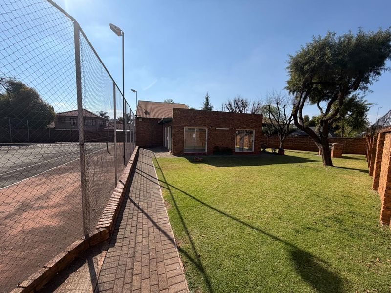 Brand-New Renovated 2-Bedroom Simplex with Private Garden & Garage | Moreleta Park - Photo 8
