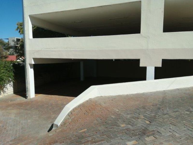 OFFICE BUILDING - EXCELLENT LOCATION - FOR SALE - Photo 2