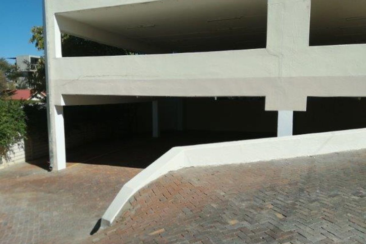 OFFICE BUILDING - EXCELLENT LOCATION - FOR SALE - Photo 2