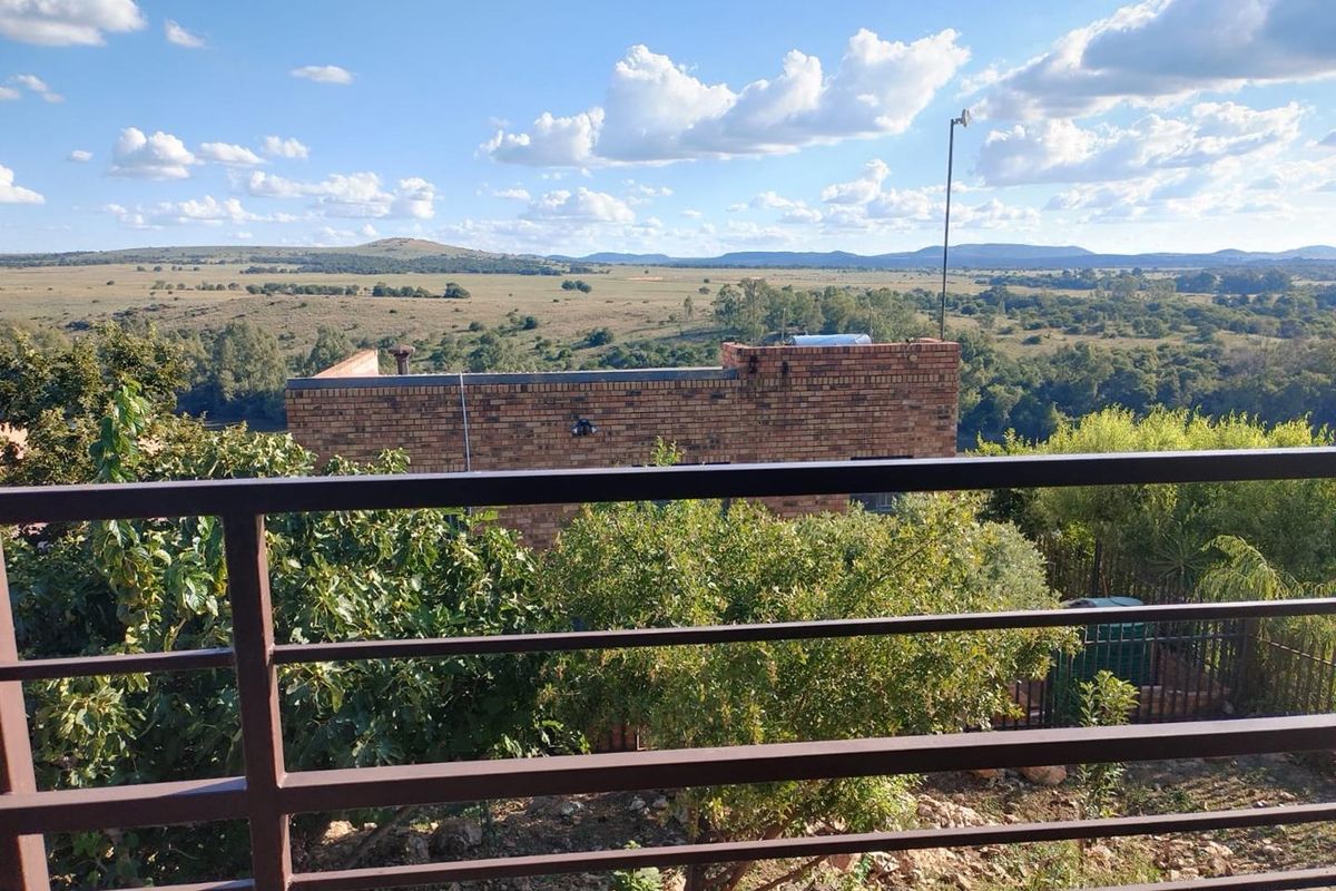 3 BEDROOM HOME FOR SALE IN VAALOEWER!!! - Photo 4