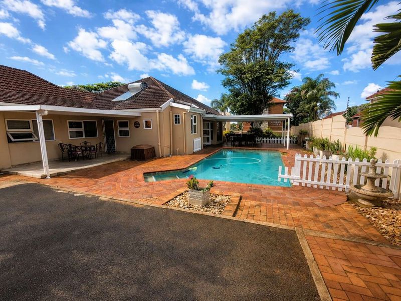 Peace Avenue, Windermere – Spacious Family Living in a Prime Location - Photo 4