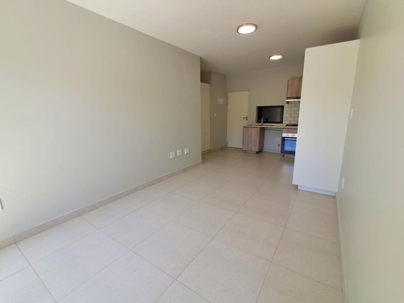 Ground Floor - Studio apartment to rent in Hartland Retirement Village - Photo 6