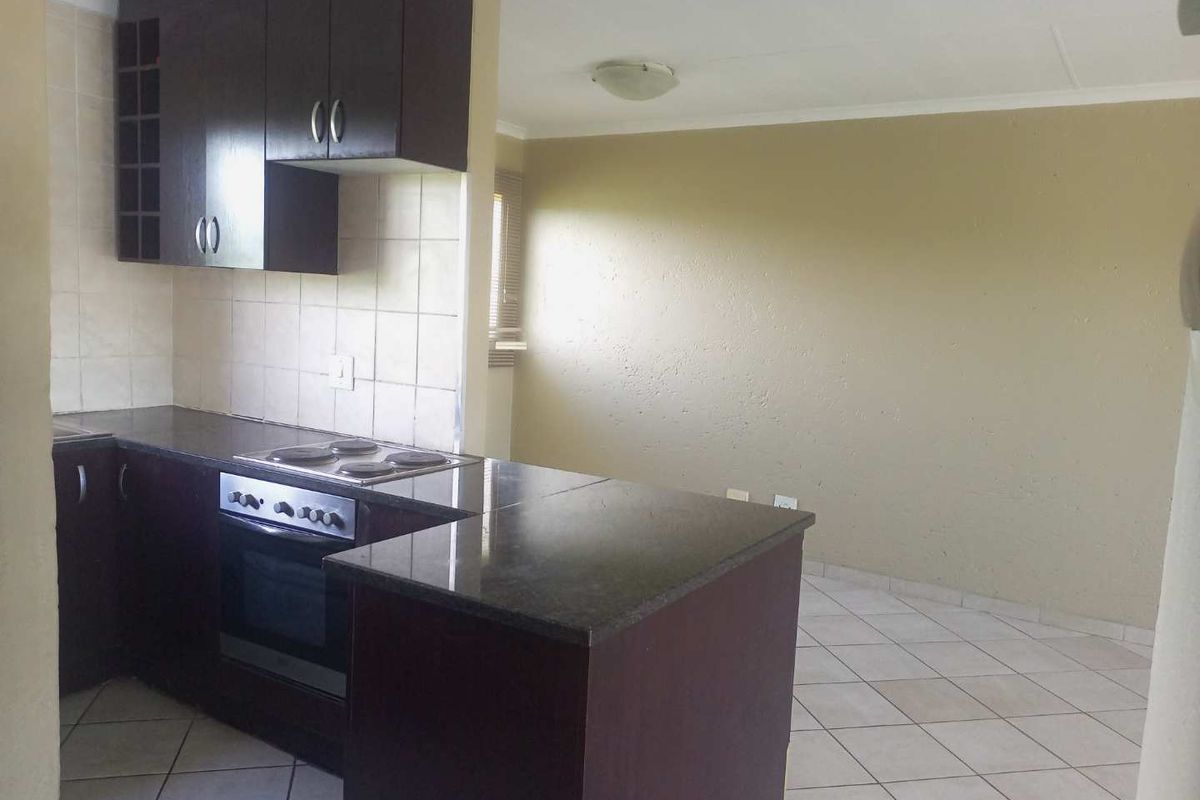 Stunning 2 bedroom 2 bathroom apartment is now for sale in Theresapark. - Photo 5