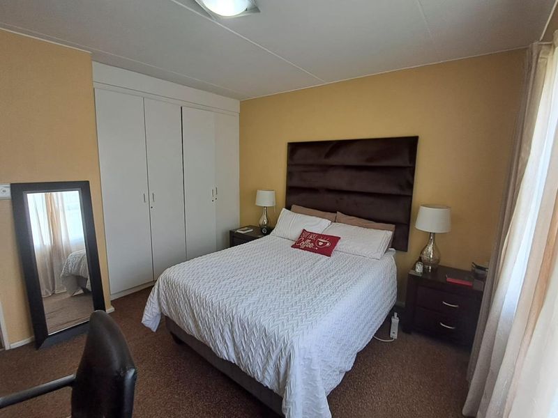 2 Bedroom Townhouse for sale!! - Photo 5