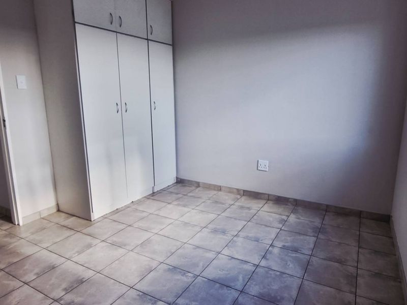 Khomasdal 2 bedroom flat - Photo 4