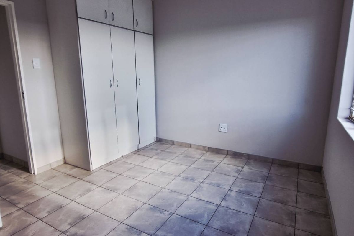 Khomasdal 2 bedroom flat - Photo 4