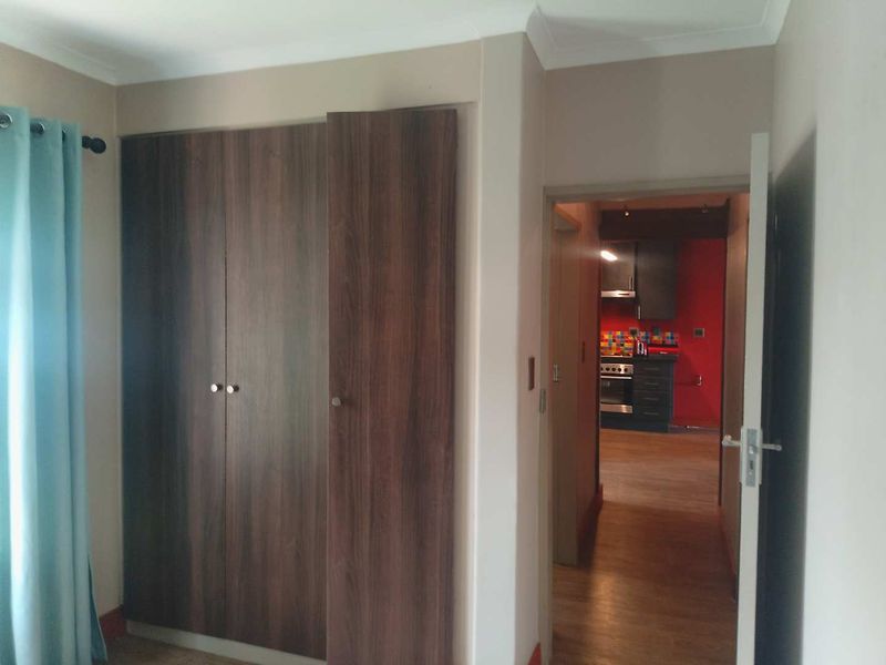 Discover Your Dream Home: Elegant 2-Bed Corner Unit Awaits! - Photo 10