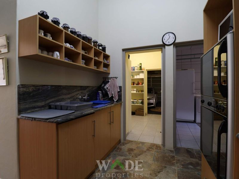 Hentiesbay: Double Storey 4 Bedroom House with Sea Views is For Sale - Photo 8