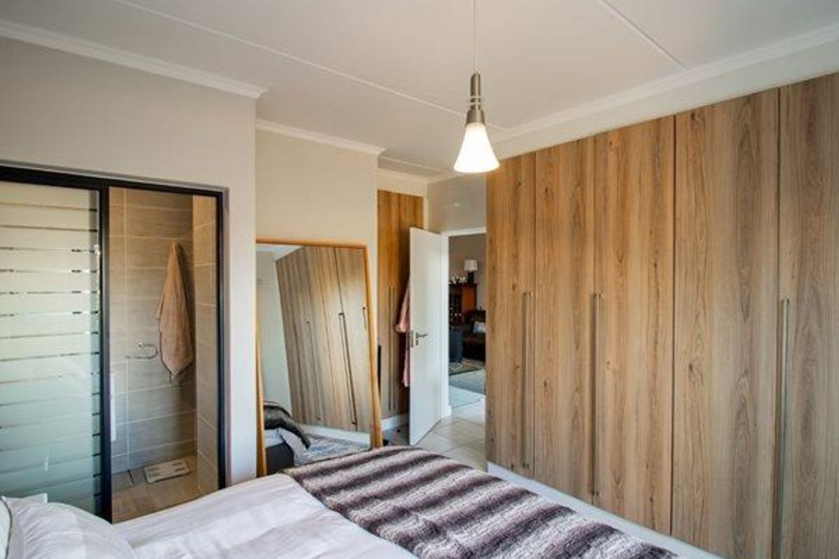 3 Bedroom Ground floor For Sale. - Photo 4