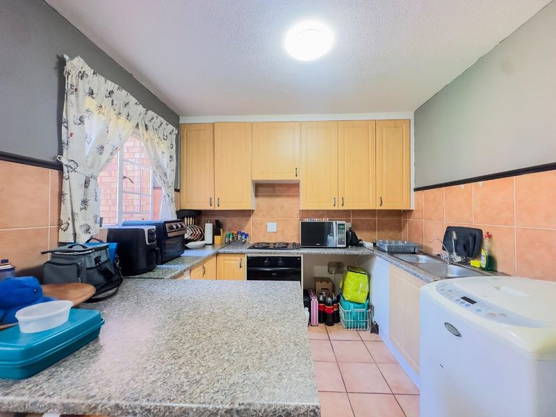 2 Bedroom Townhouse With A Private Garden - Photo 6