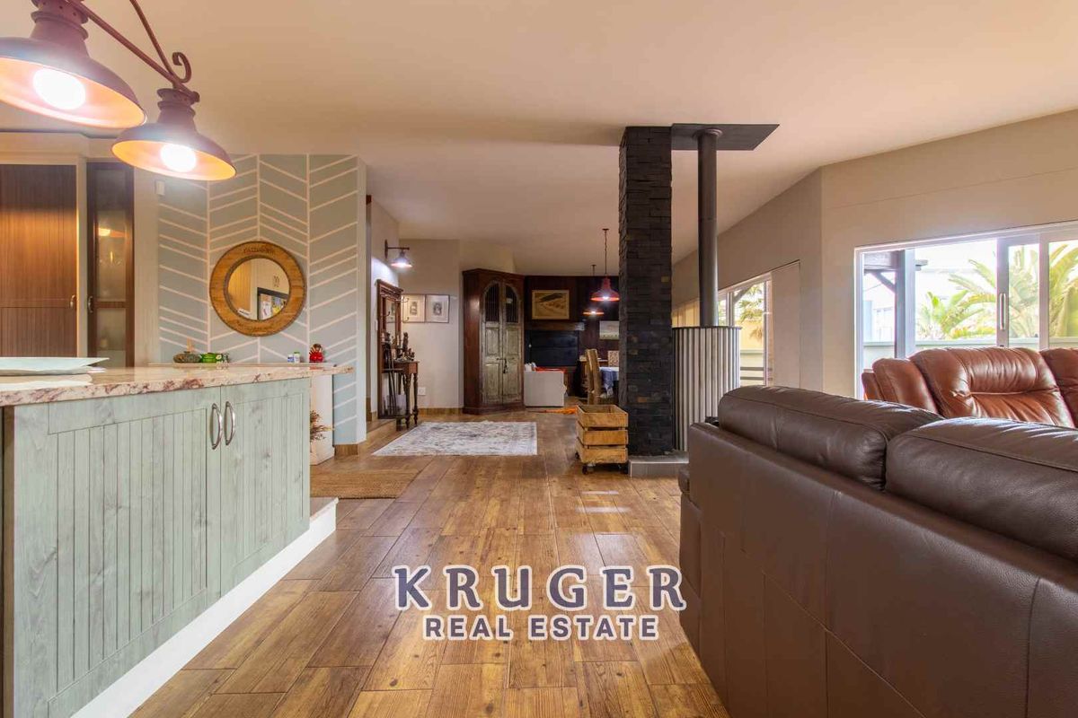 ARCHITECTURAL MASTERPIECE - Photo 3