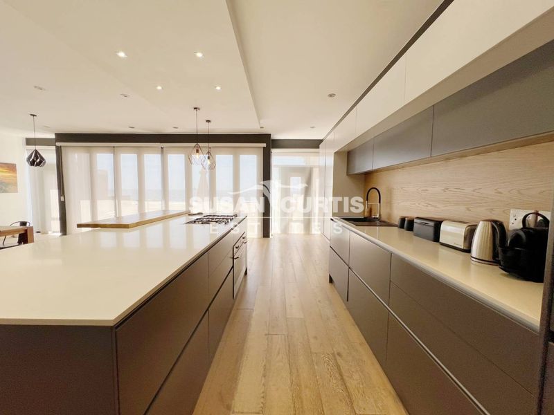 Stunning Beachfront Modern Home - Photo 5