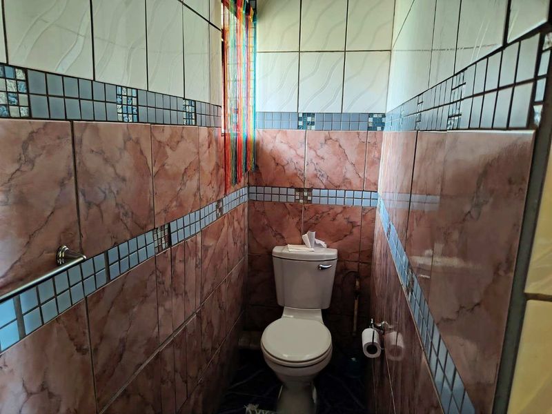 Diamond in the Rough in Sought-After Mackenzie Park, Benoni,3 Bedroom , 1 Bathroom on large stand. - Photo 8