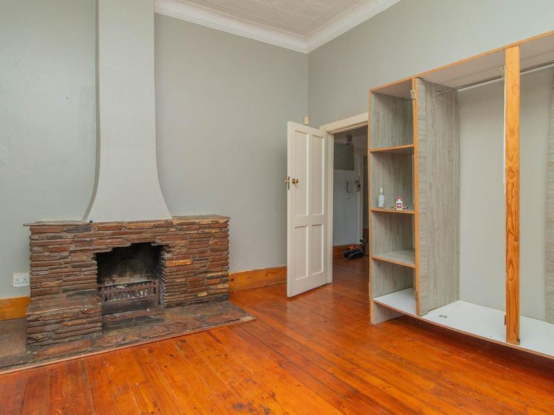 5 Bedroom family home in  the enclosed area of Westdene - Photo 10